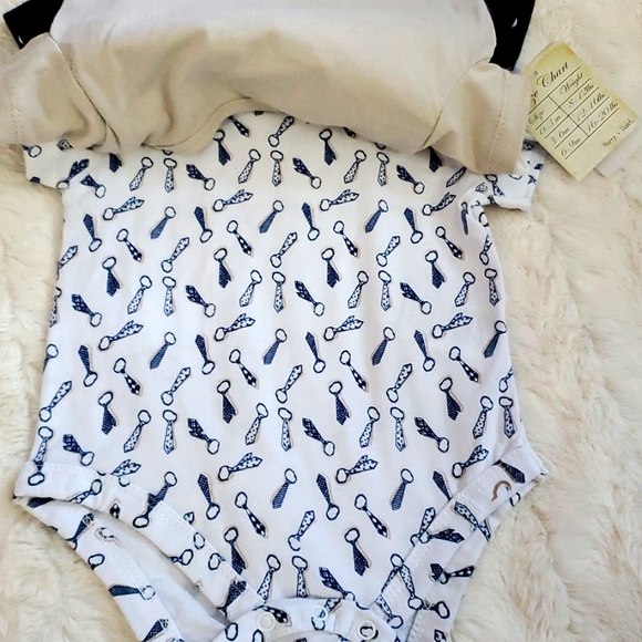 NWT Harry&Violet 3-6M 3pack Onesies - Picture 4 of 7